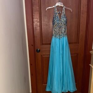 Elegant Blue Halter Prom Dress